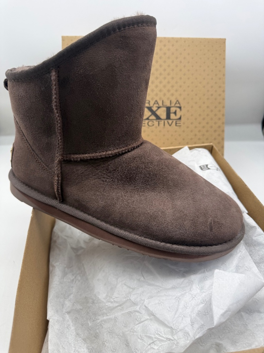 AUSTRALIA LUXE CO. COSY EXTRA SHORT IN BEVA. NEW IN BOX SIZE 11